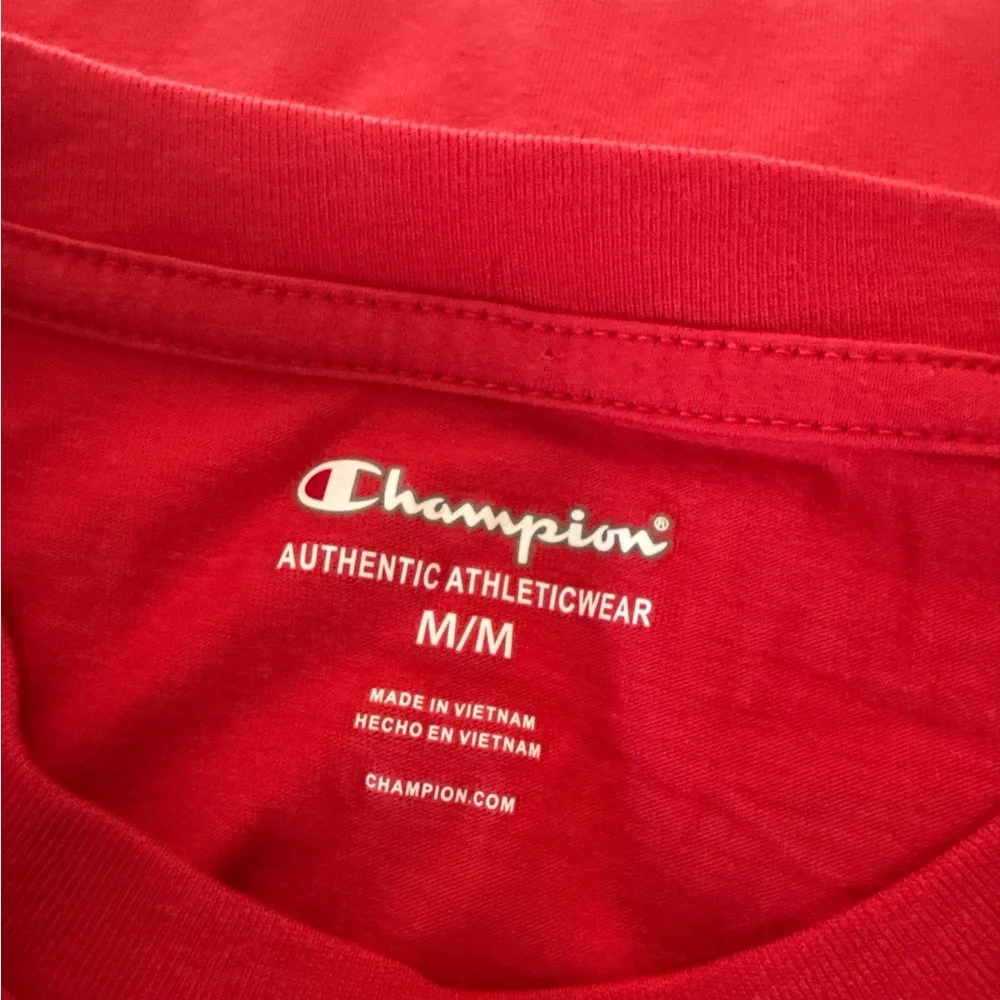 Champion Men’s Size Medium Coral Color T-Shirt‎ Champion Logo Athletic Fit